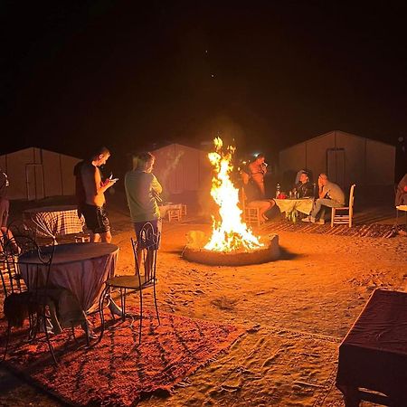 Bivouac Dune Iriki Foum Zguid Eksteriør bilde