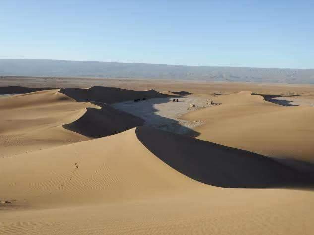 Bivouac Dune Iriki Foum Zguid Eksteriør bilde